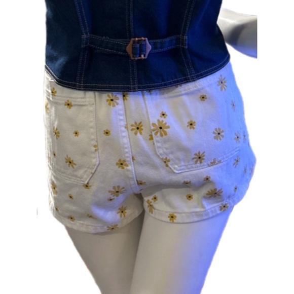 PacSun Daisy floral Print Summer! Jean Shorts Size M - Picture 3 of 3